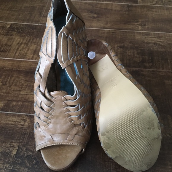 Brown leather peep toe high heels bootie - Picture 3 of 4